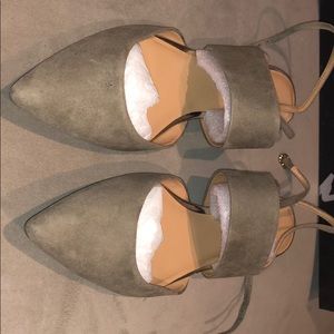 New Banana Republic Abilene Suede Gray Flats sz 8